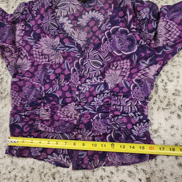 Escada SZ 42/L Stunning Purple Floral Long Bell Sleeve 100% Silk Blouse V-Neck - Picture 7 of 9